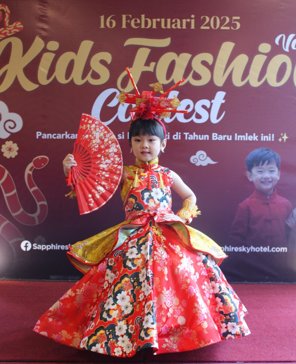 The fourth time Kids Fashion Contest (KFC) has been held successfully in Sapphire Sky hotel