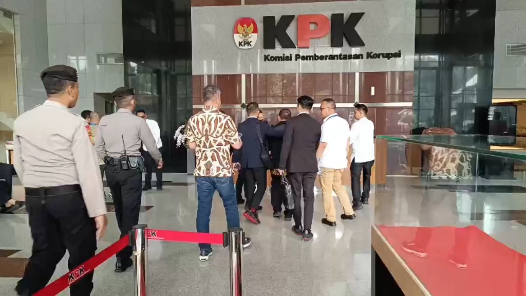 Ketua Ormas Pemuda Pancasila Japto Soerjosoemarno penuhi panggilan KPK