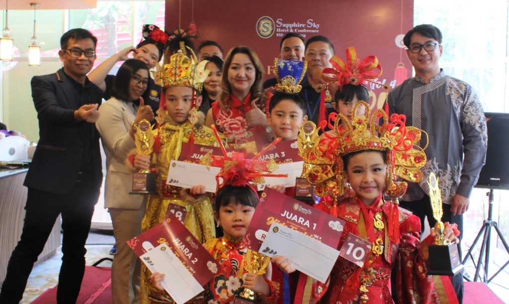 The fourth time Kids Fashion Contest (KFC) has been held successfully in Sapphire Sky hotel