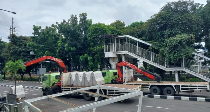 Barrier Beton di Depan Gedung KPK antisipasi unjuk rasa anarkis