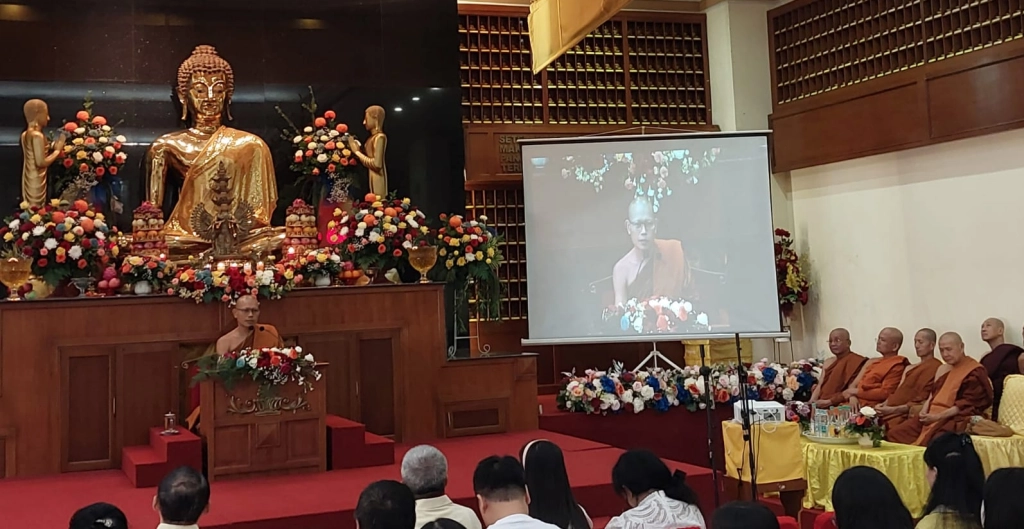 Pesan Waisak pada peringatan waisak di vihara 