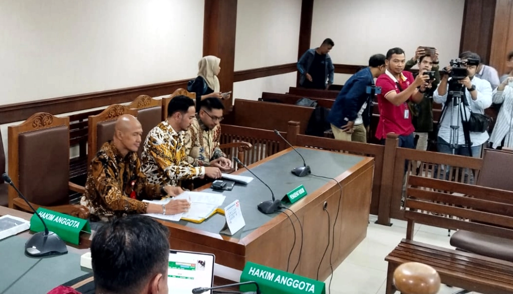 Para pihak terkait gugatan ke Roy Suryo 