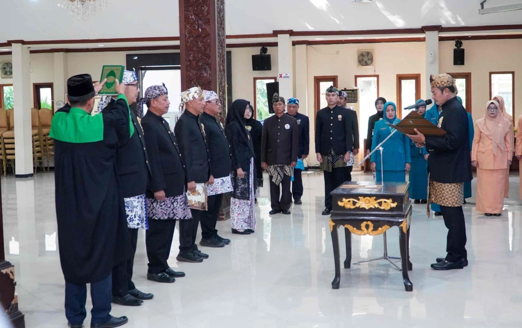 Suasana pelantikan pejabat Pemkab Lamongan 