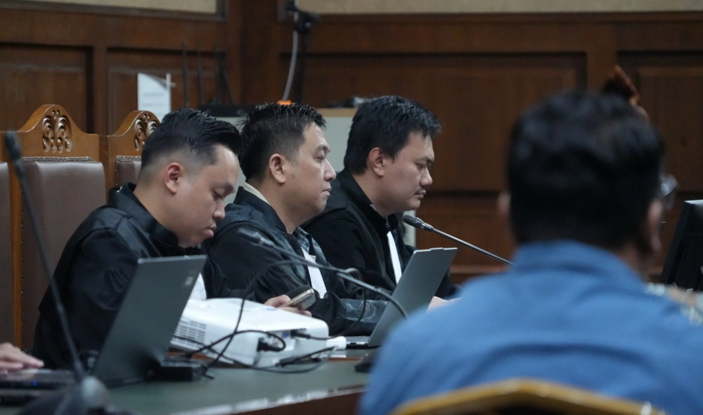 Ahli meringankan, JPU keberatan 